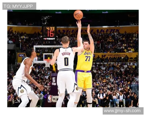 东契奇狂砍73分刷新现役得分纪录独行侠成功终结太阳11连胜之势